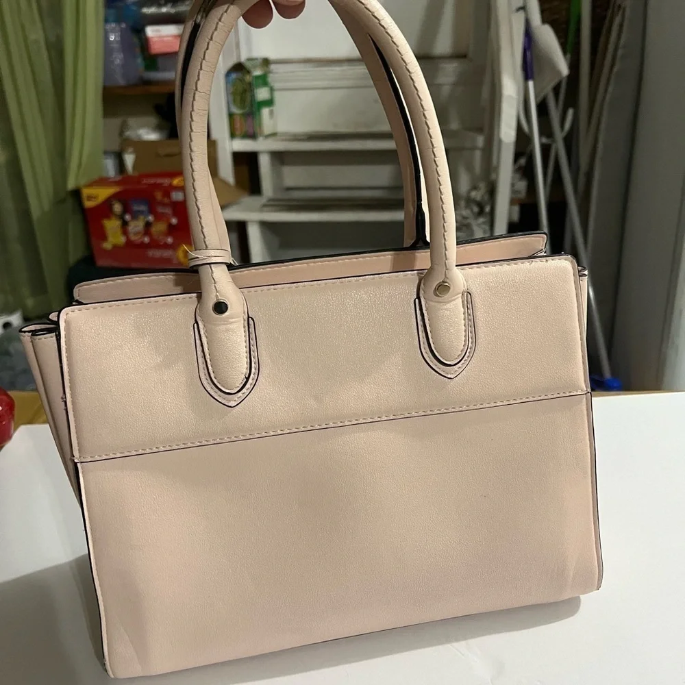 Libby Edelman Purse – Crossbody, Tote, Shoulder Bag, & Satchel Style